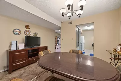 6201 Beverlyhill Street #1, Houston, TX 77057 - Photo 11