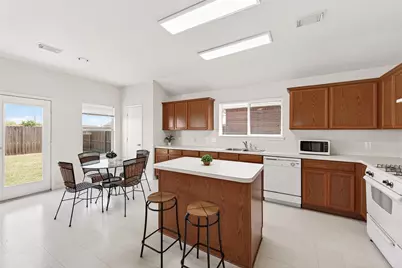 2239 Enchanted Park Lane, Katy, TX 77450 - Photo 9