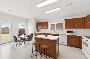 2239 Enchanted Park Ln, Katy, TX 77450 - Photo 9