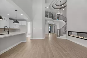 13705 Lago Costa Dr, Texas City, TX 77568 - Photo 9
