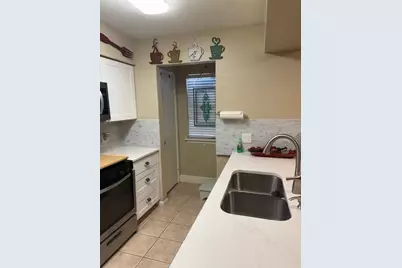 2402 Sycamore Avenue #E3, Huntsville, TX 77340 - Photo 11