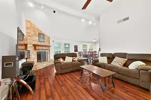 15343 Meadow Village Dr, Houston, TX 77095 - Photo 3