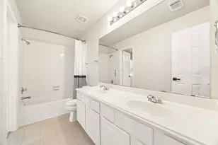 8126 Buffalo Springs Ct, Sugar Land, TX 77479 - Photo 23