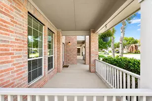 8126 Buffalo Springs Ct, Sugar Land, TX 77479 - Photo 3
