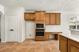 8126 Buffalo Springs Ct, Sugar Land, TX 77479 - Photo 11