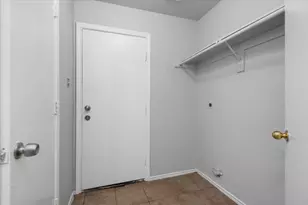 5518 Rio Alamo St, Rosharon, TX 77583 - Photo 13