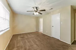 9415 Charterlawn Cir, Houston, TX 77070 - Photo 7
