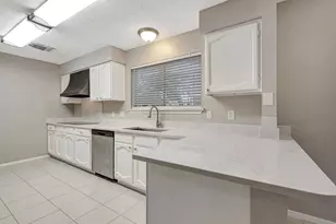 2312 Meade Ct, League City, TX 77573 - Photo 9