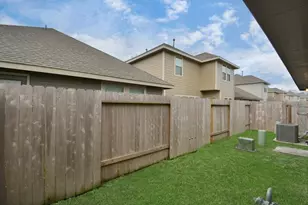 15826 Menlow Bend Dr, Humble, TX 77396 - Photo 37
