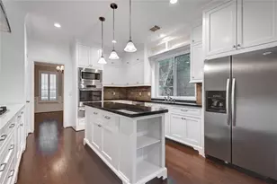 96 E Stony End Pl, The Woodlands, TX 77381 - Photo 9