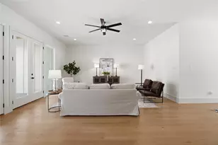 1918 Spillers Ln, Houston, TX 77043 - Photo 7