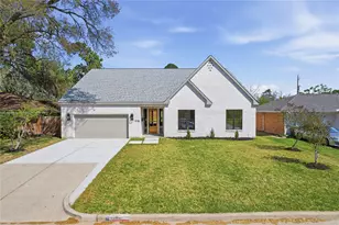 1918 Spillers Ln, Houston, TX 77043 - Photo 1