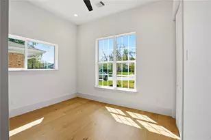 1918 Spillers Ln, Houston, TX 77043 - Photo 19
