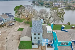 1427 Bowsprit Point, Willis, TX 77318 - Photo 3