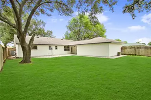 3208 Woodstone Dr, Baytown, TX 77521 - Photo 37