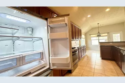 18903 Pinewood Point Lane, Tomball, TX 77377 - Photo 13