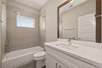 2010 Saint Charles Street, Houston, TX 77003 - Photo 27