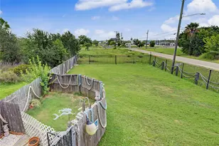 1019 Sunset Dr, San Leon, TX 77539 - Photo 23