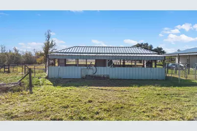 1210 County Road 32, Angleton, TX 77515 - Photo 15