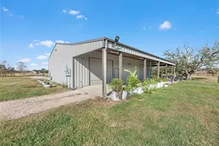 1210 County Rd 32, Angleton, TX 77515 - Photo 3