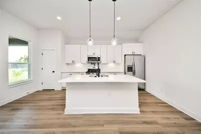 925 1st Street, Hempstead, TX 77445 - Photo 9