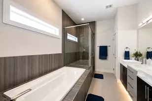 5905 Kiam St, Houston, TX 77007 - Photo 27