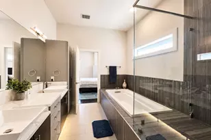 5905 Kiam St, Houston, TX 77007 - Photo 29