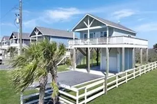 1040 Johnson Rd, Gilchrist, TX 77617 - Photo 3