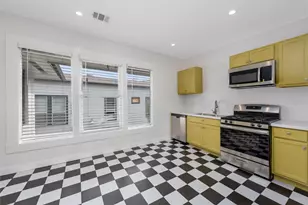 215 Hyde Park Blvd, Houston, TX 77006 - Photo 3
