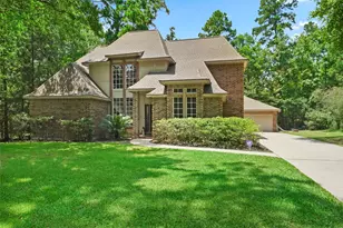 719 Somerset St, Conroe, TX 77302 - Photo 1