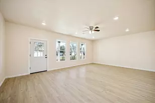 141 Golf View, Montgomery, TX 77356 - Photo 5