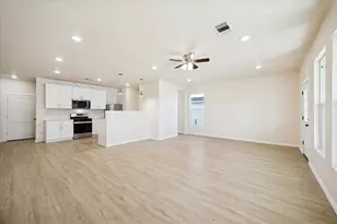 141 Golf View, Montgomery, TX 77356 - Photo 7