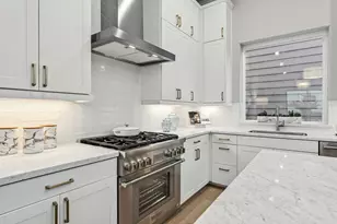 4032 Blossom St, Houston, TX 77007 - Photo 11