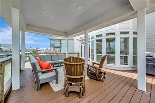 1303 Outrigger, Tiki Island, TX 77554 - Photo 21