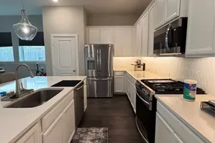 10719 Pleasant View Dr, Missouri City, TX 77459 - Photo 5