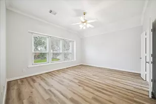 5810 Brook Bend Dr, Sugar Land, TX 77479 - Photo 11