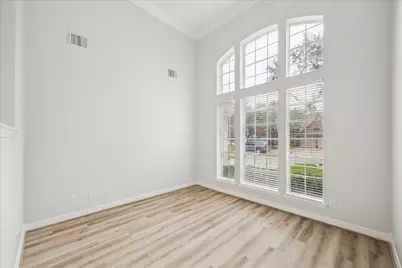 5810 Brook Bend Drive, Sugar Land, TX 77479 - Photo 5