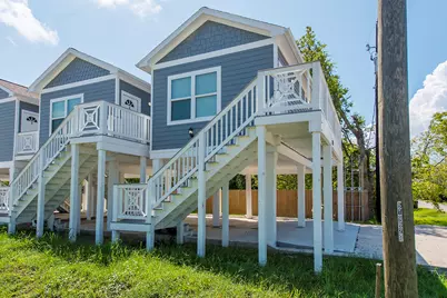 203 6th St #D, San Leon, TX 77539 - Photo 9