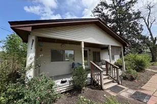 805 Beauty St, Dayton, TX 77535 - Photo 1