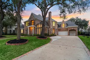 7322 Greatwood Lake Dr, Sugar Land, TX 77479 - Photo 5