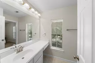 2 N Chantsong Cir, The Woodlands, TX 77382 - Photo 33