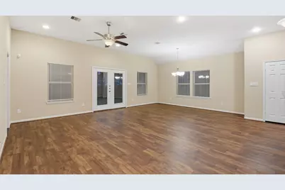 3018 Greenbriar Springs Drive, Houston, TX 77073 - Photo 7