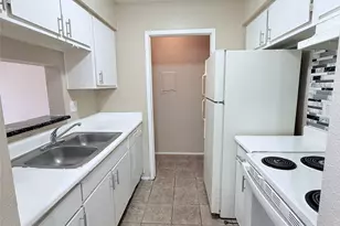 12655 Ashford Meadow Dr, Houston, TX 77082 - Photo 7