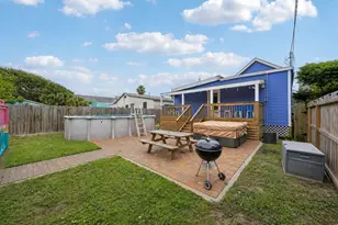 1022 Avenue L, Galveston, TX 77550 - Photo 25