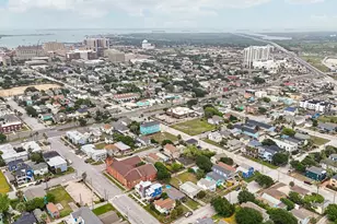 1022 Avenue L, Galveston, TX 77550 - Photo 45