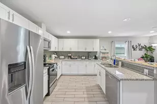 1022 Avenue L, Galveston, TX 77550 - Photo 13