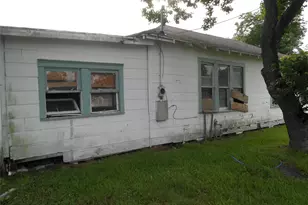 1527 14th St, Port Arthur, TX 77640 - Photo 3