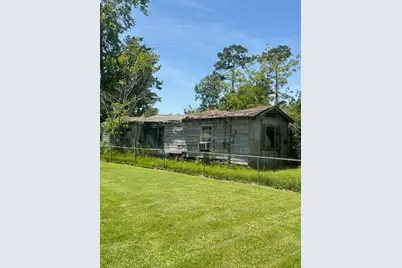 5822 Gaston Street, Houston, TX 77016 - Photo 1
