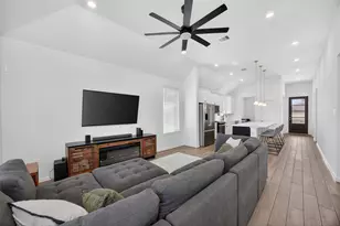 18830 Shadowfax Trl, Tomball, TX 77377 - Photo 5