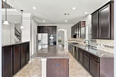 13102 Spear Trail Court, Rosharon, TX 77583 - Photo 9